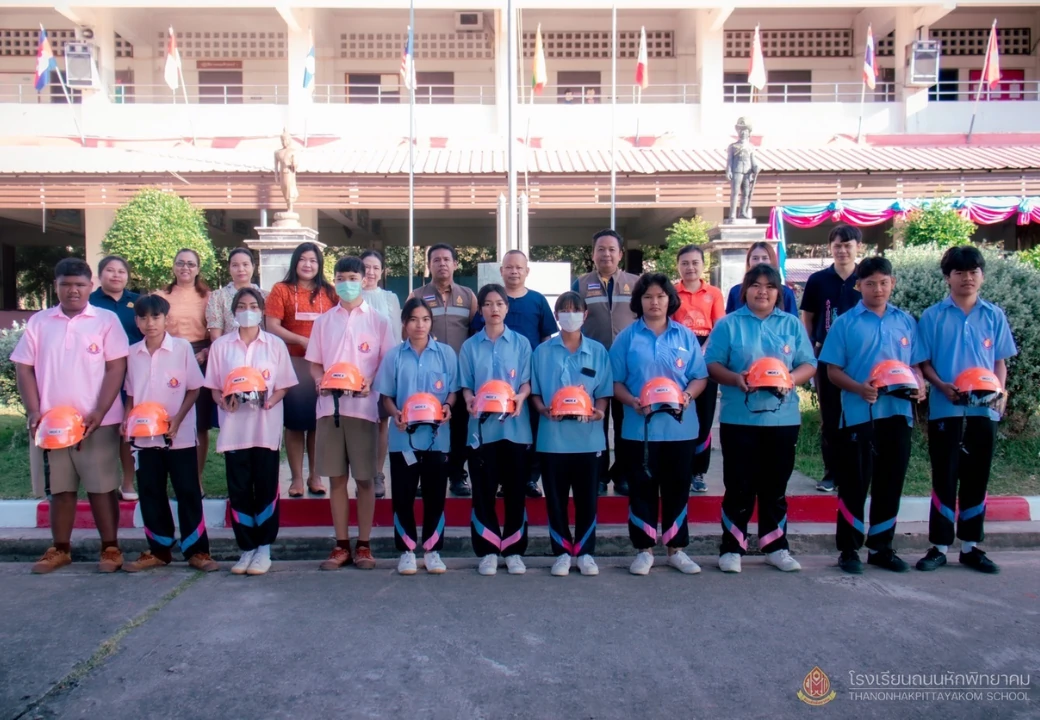 อำเภอนางรองสวมหมวกนิรภัย 100%