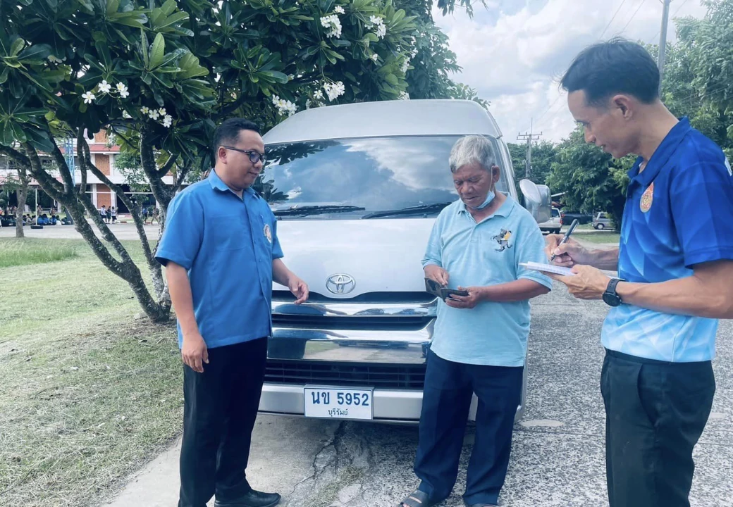 ตรวจรถโดยสารรับ-ส่งนักเรียน ตามมาตรการความปลอดภัย ปีการศึกษา ๒๕๖๗