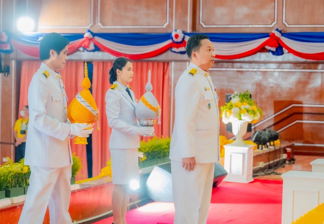 พิธีถวายเครื่องสักการะ และพิธีจุดเทียนถวายพระพรฯ อำเภอนางรอง